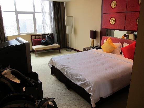 敦煌阳光沙州大酒店主图