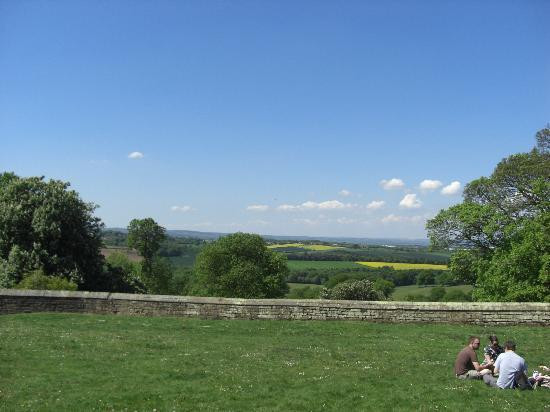 Hardwick Hall and Gardens景点图片