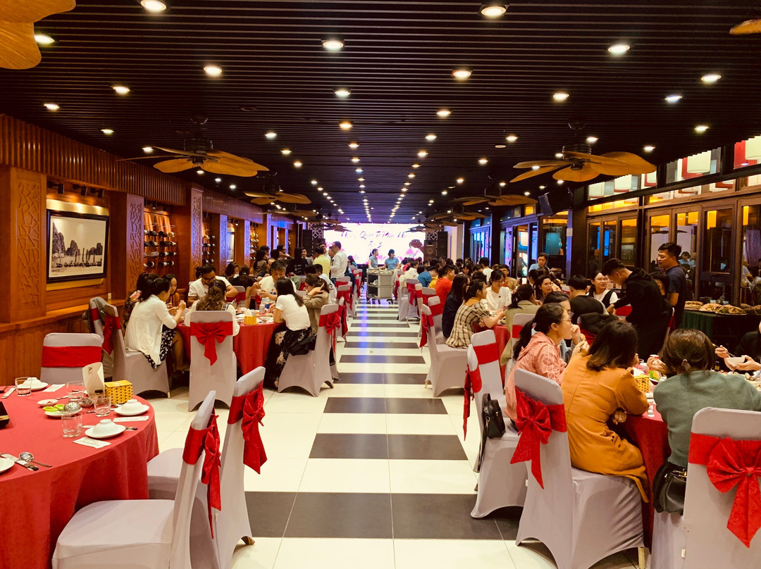 Nhà Hàng Ẩm Thực Làng Chài Hạ Long