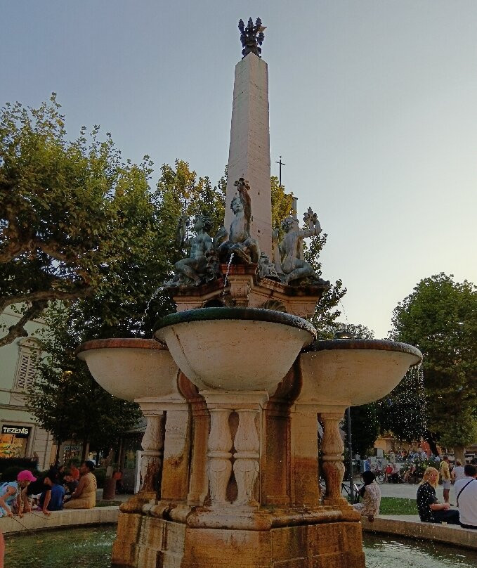 Fontana Guidotti景点图片