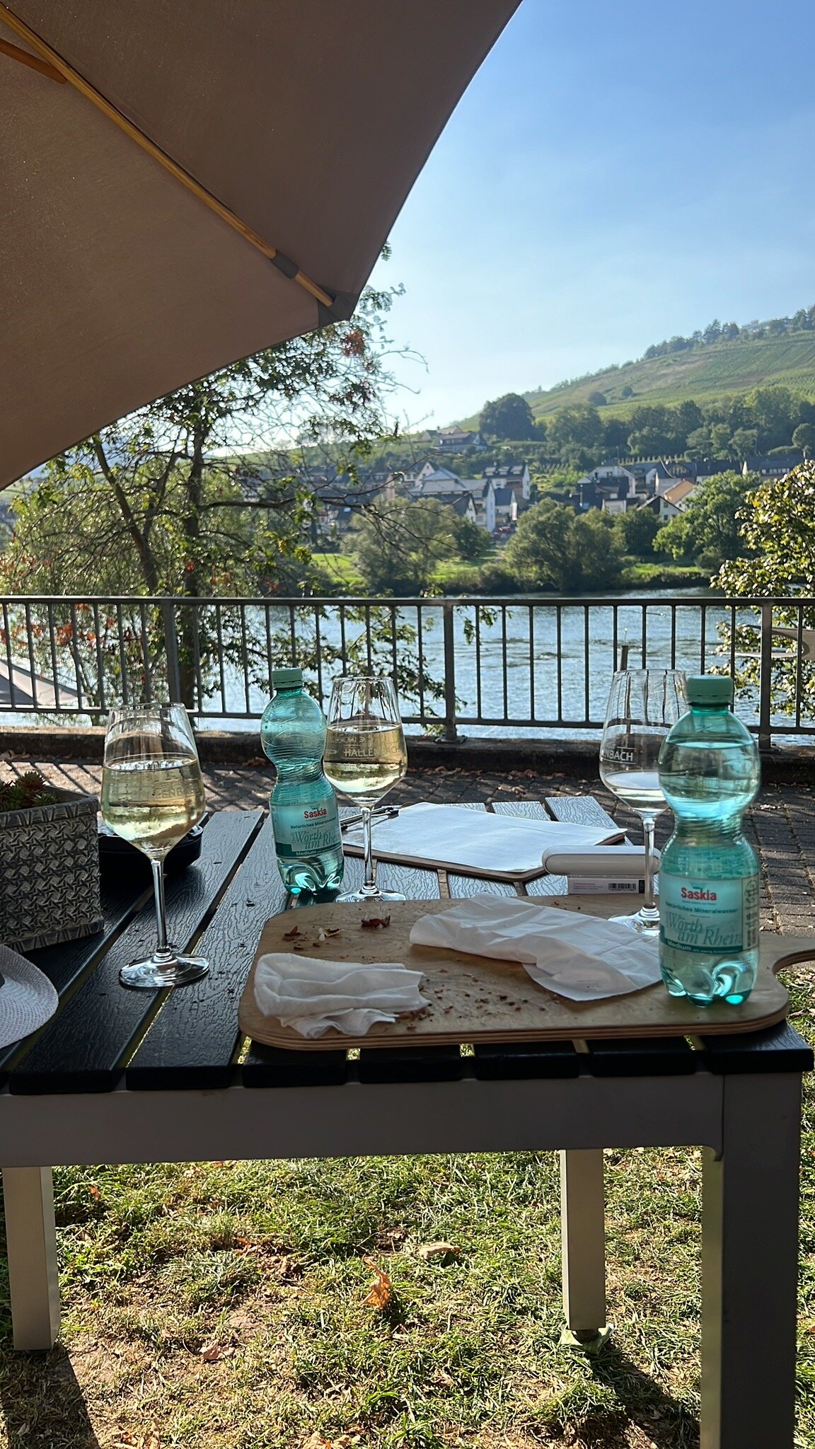 Ferienweingut Hallenbach-官方