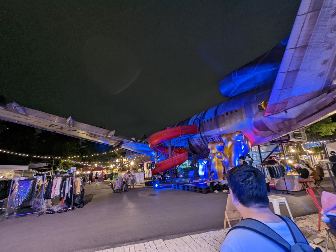 Chang Chui Plane Market-曼谷必去景点
