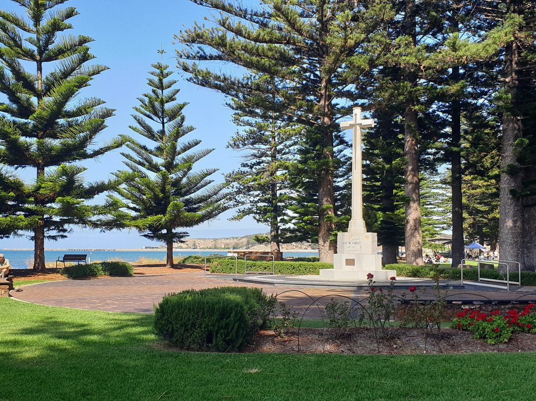 Victor Harbour Cenotaph-维克多港必去景点