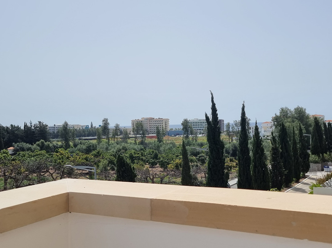 阿里亚敦假日乡村酒店主图