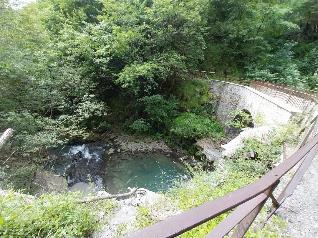 Cascata della Rovinaccia-Canevare必去景点