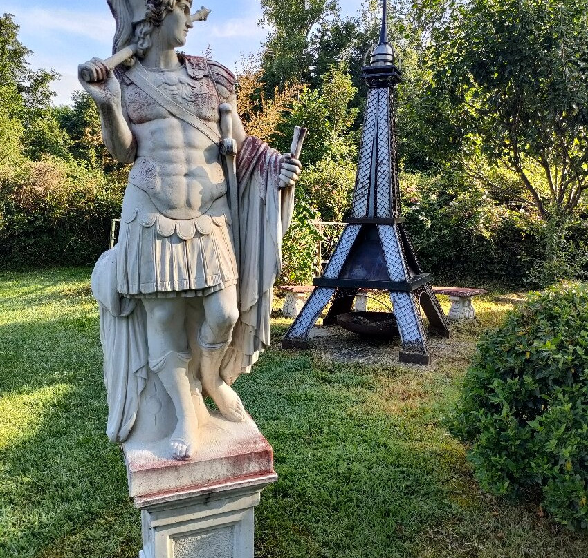 Chateau des Perichons主图