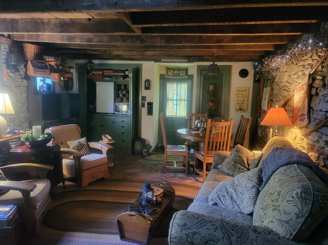 1786 The Limestone Inn B&B主图