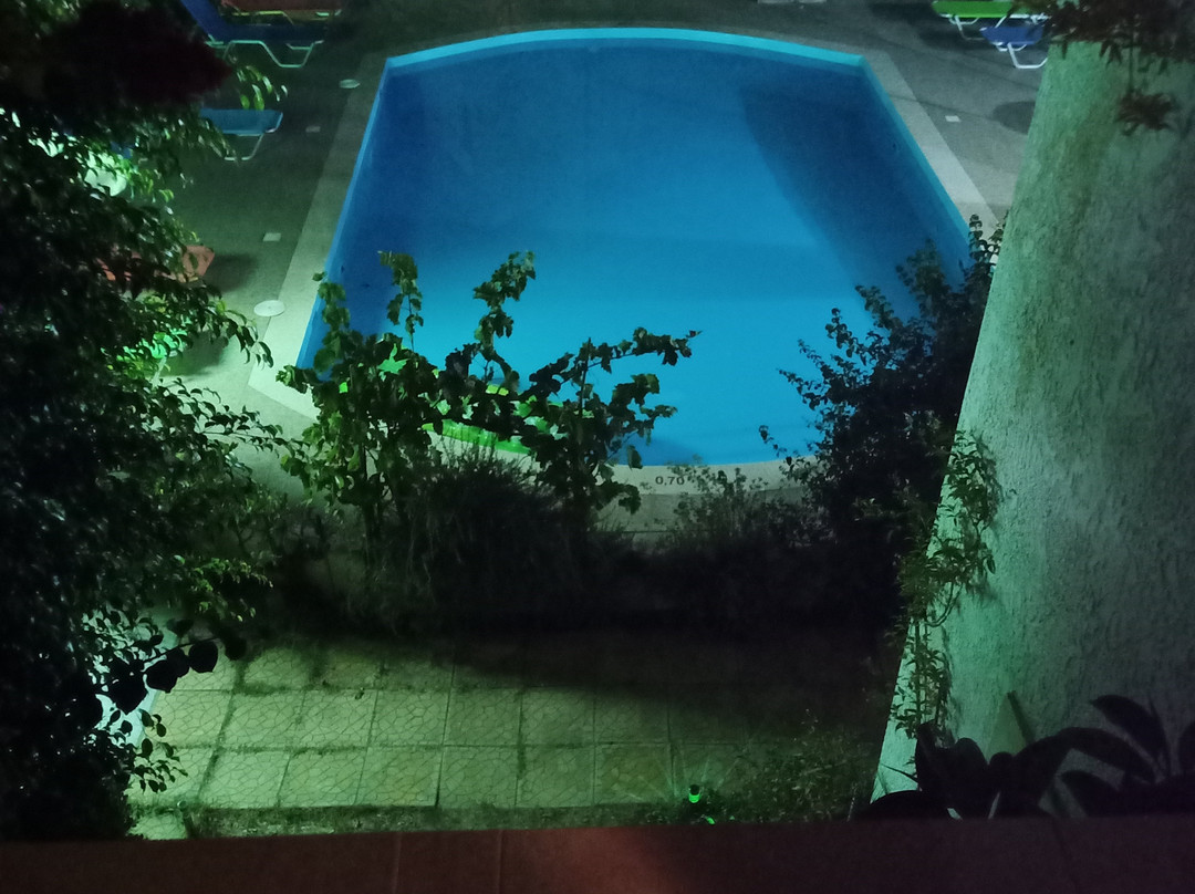 克里塔日光公寓酒店主图