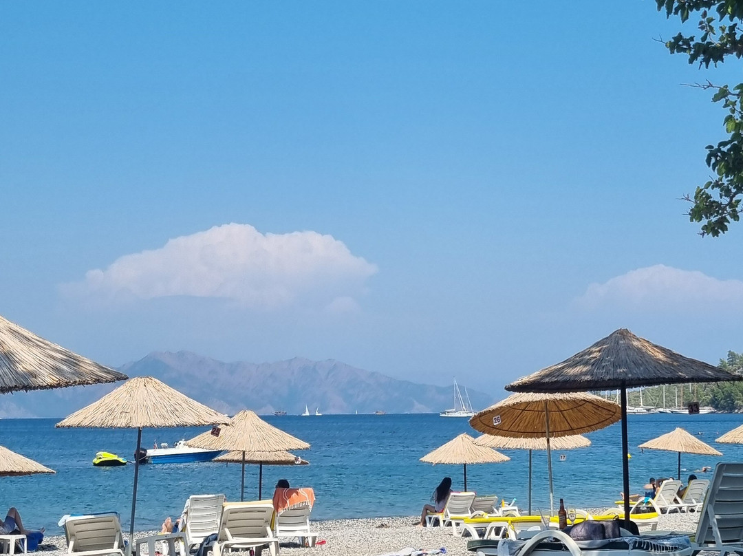 Amos Beach景点图片