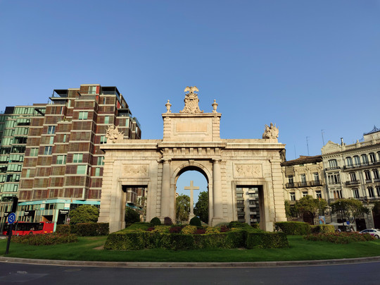 Puerta Del Mar-巴伦西亚必去景点