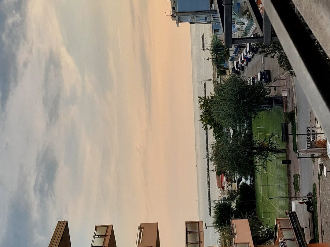 雄伟酒店主图