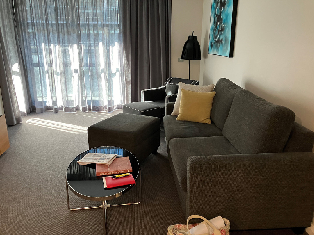 堪培拉大道酒店主图