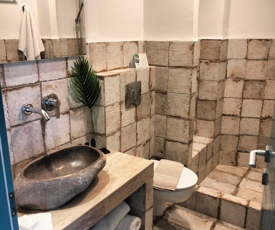 Aeolia Suites