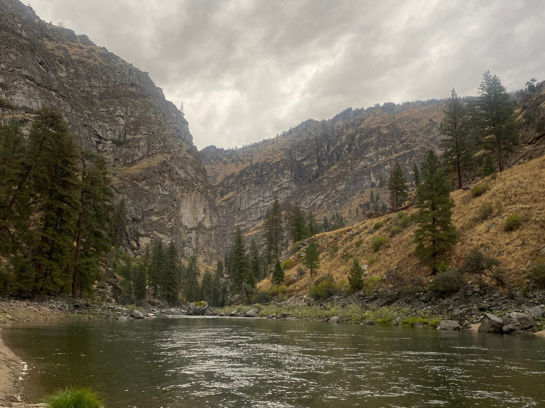 Solitude River Trips景点图片