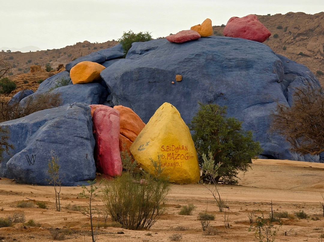 Painted Rocks景点图片