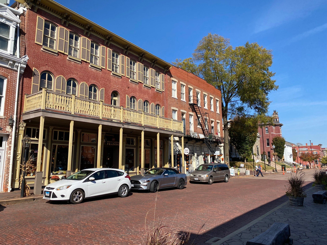 St. Charles Historic District-圣查尔斯必去景点