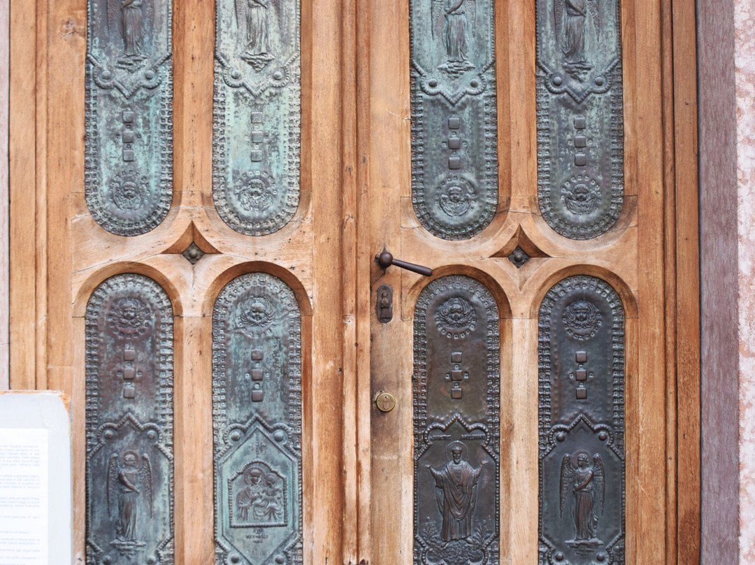 Parrocchia dell'Antica Abbaziale di Sant'Apollinare景点图片