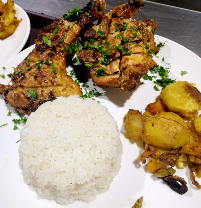 Tunis Pyramids Hotel