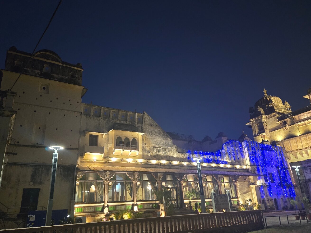 MPT Sheesh Mahal, Orchha-官方