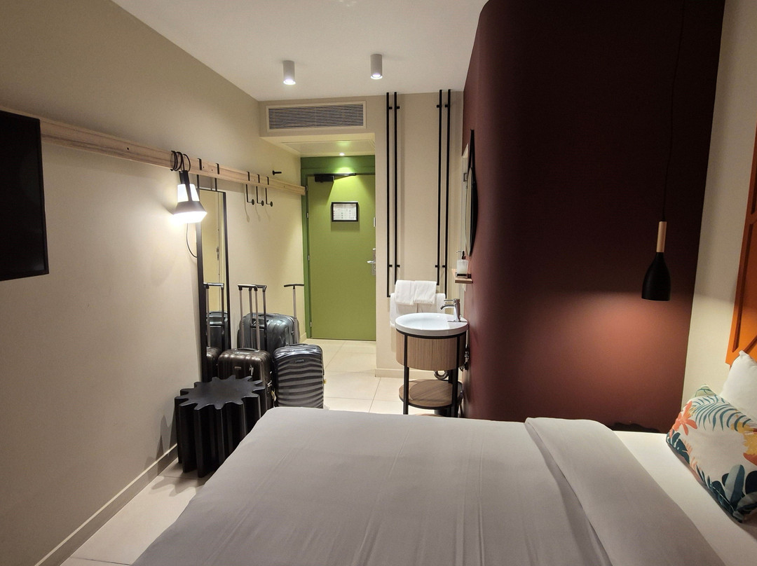 宜必思尚品马约特岛机场酒店主图