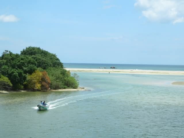 Trinco Bay Dive Center-Trincomalee必去景点