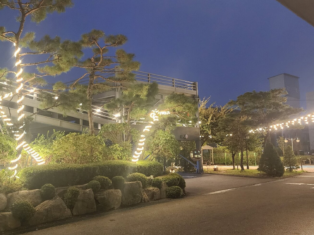 Avon Hotel Gusan主图