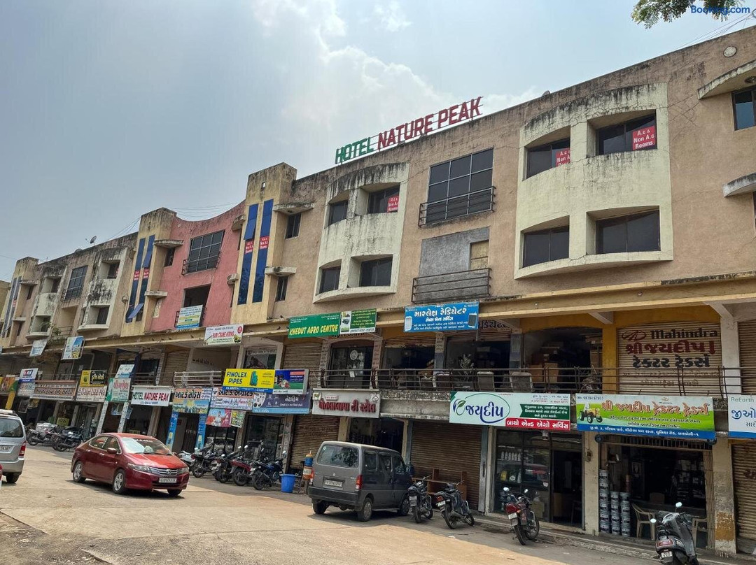 OYO Hotel Nature Peak