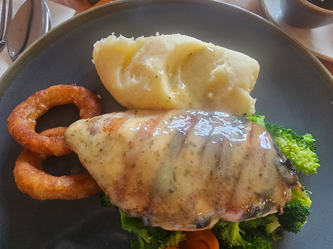 三马蹄酒店主图