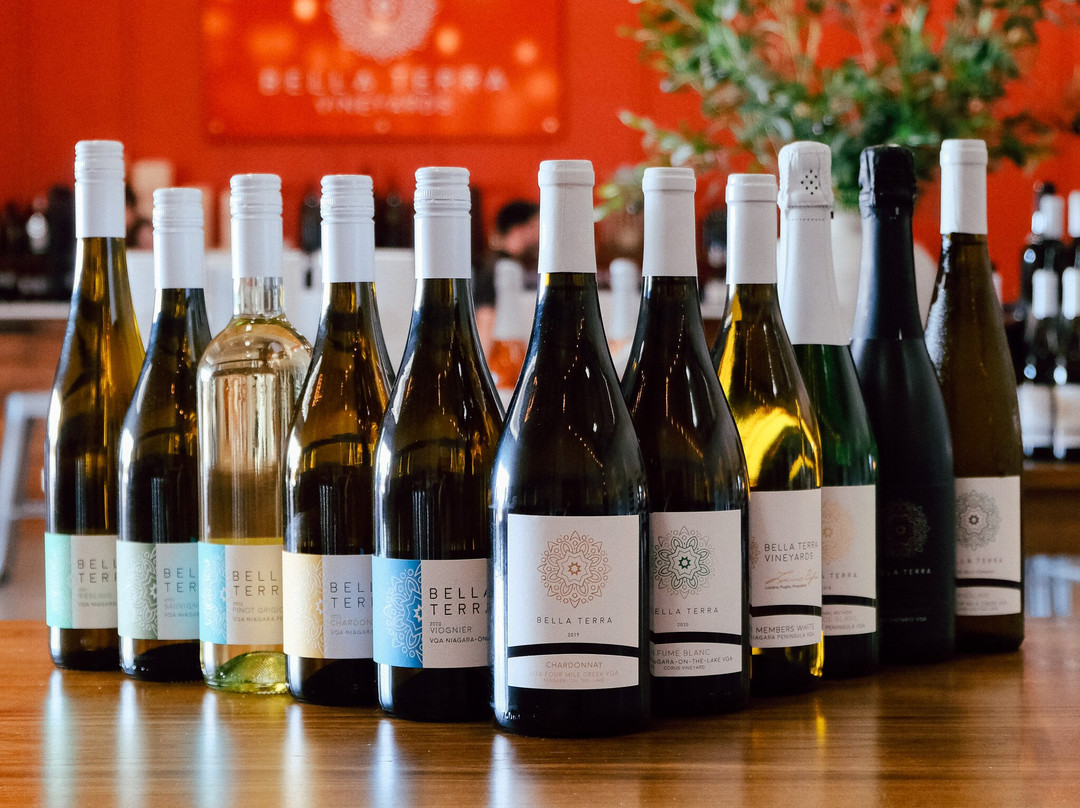 Bella Terra Vineyards景点图片