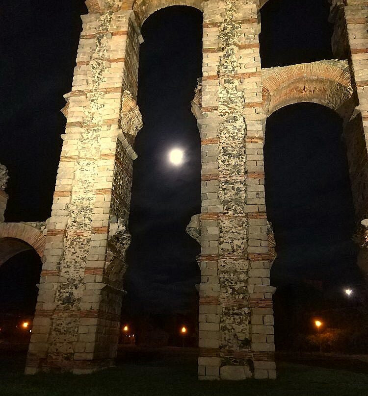 Acueducto de los Milagros-梅里达必去景点