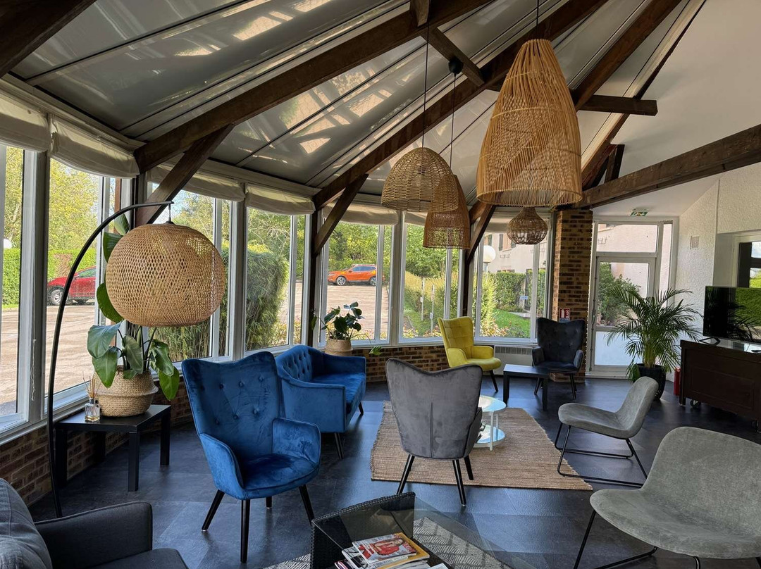 基里亚德艾贝纳酒店主图