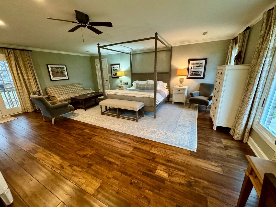 Eighth Pole Inn主图