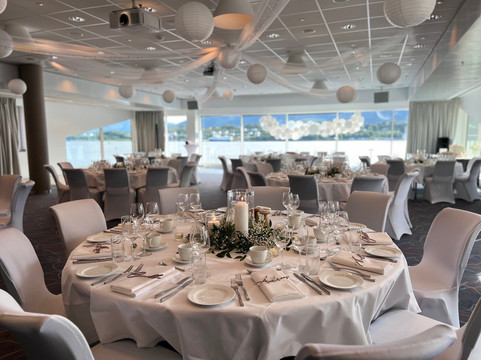 品质海滨酒店主图