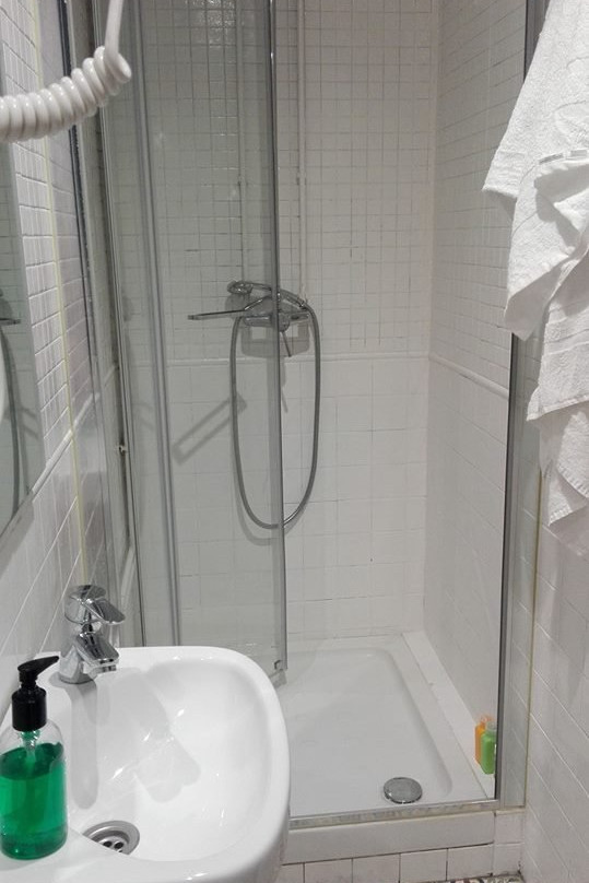 赫罗纳旅馆主图