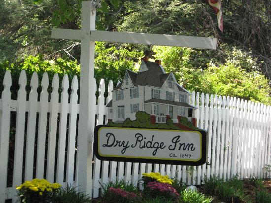The Dry Ridge Inn-浴室