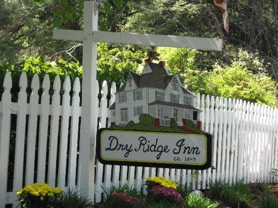 The Dry Ridge Inn主图