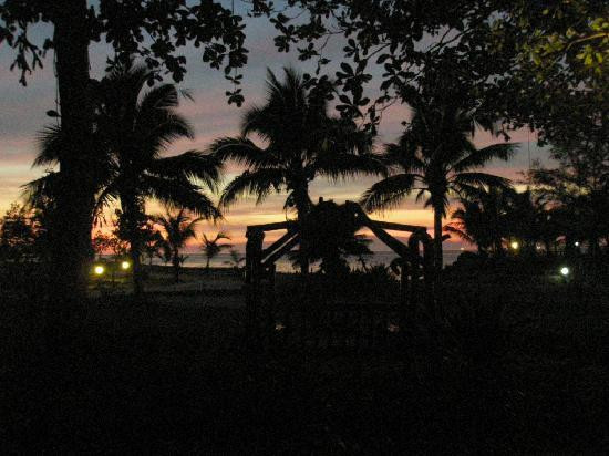 南努尔海滨度假酒店主图