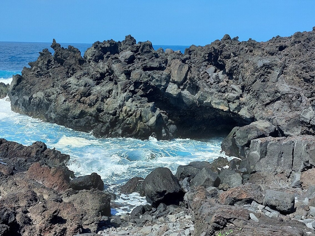 Ponta da Ferraria景点图片