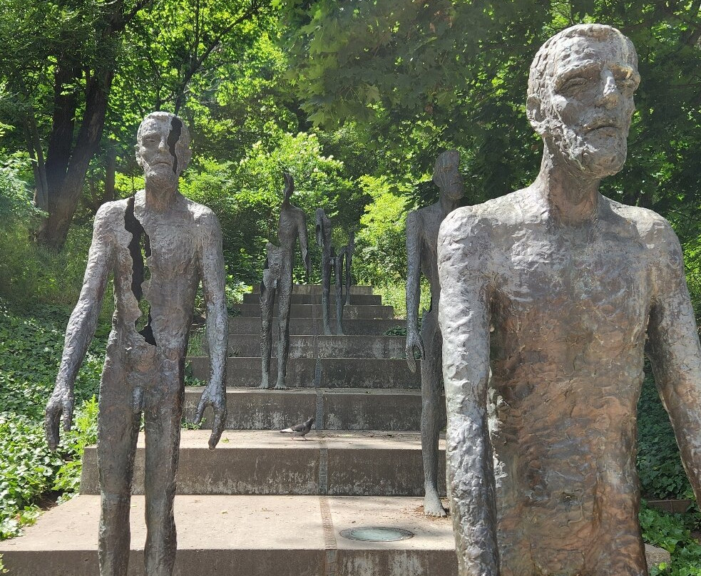 Memorial to the Victims of Communism-布拉格必去景点
