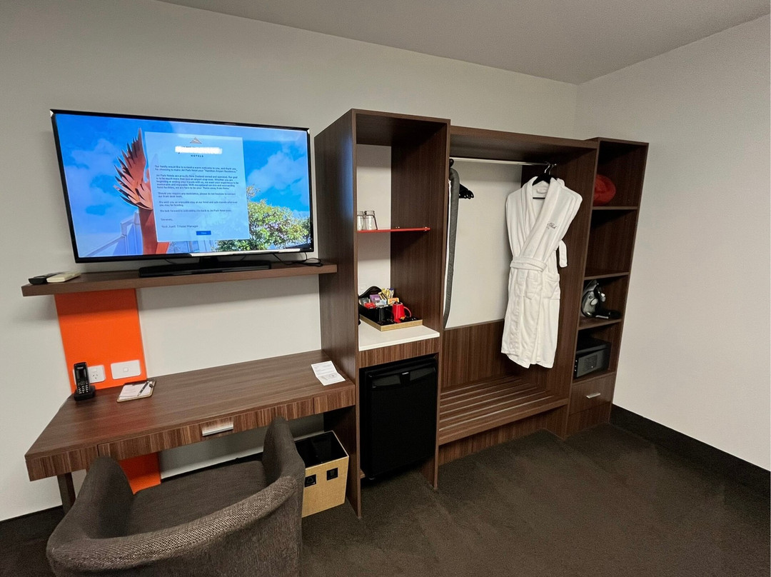 Jetpark Hotel Hamilton Airport主图