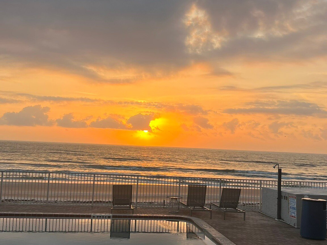 Oceanfront Inn And Suites主图