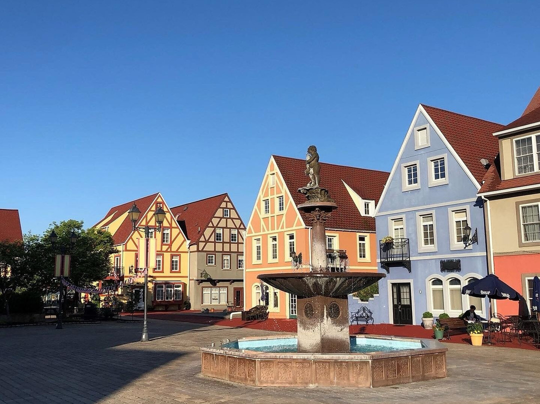 Stoudtburg Village景点图片