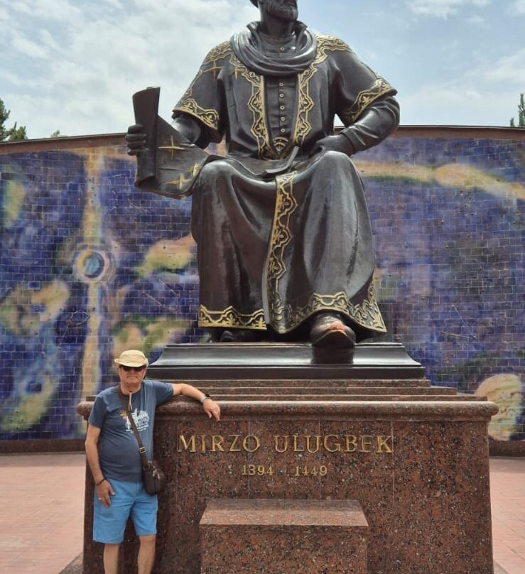 Monument to Mirzo Ulugbek-撒马尔罕必去景点