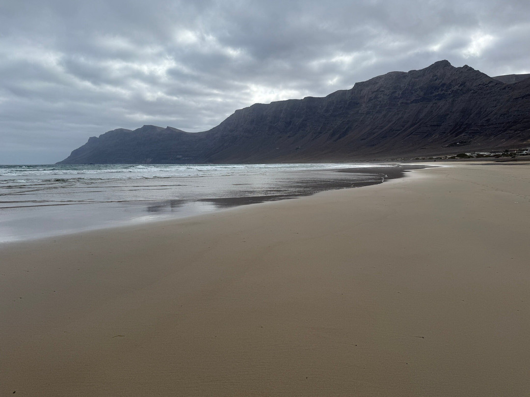 Famara Beach-兰萨罗特必去景点