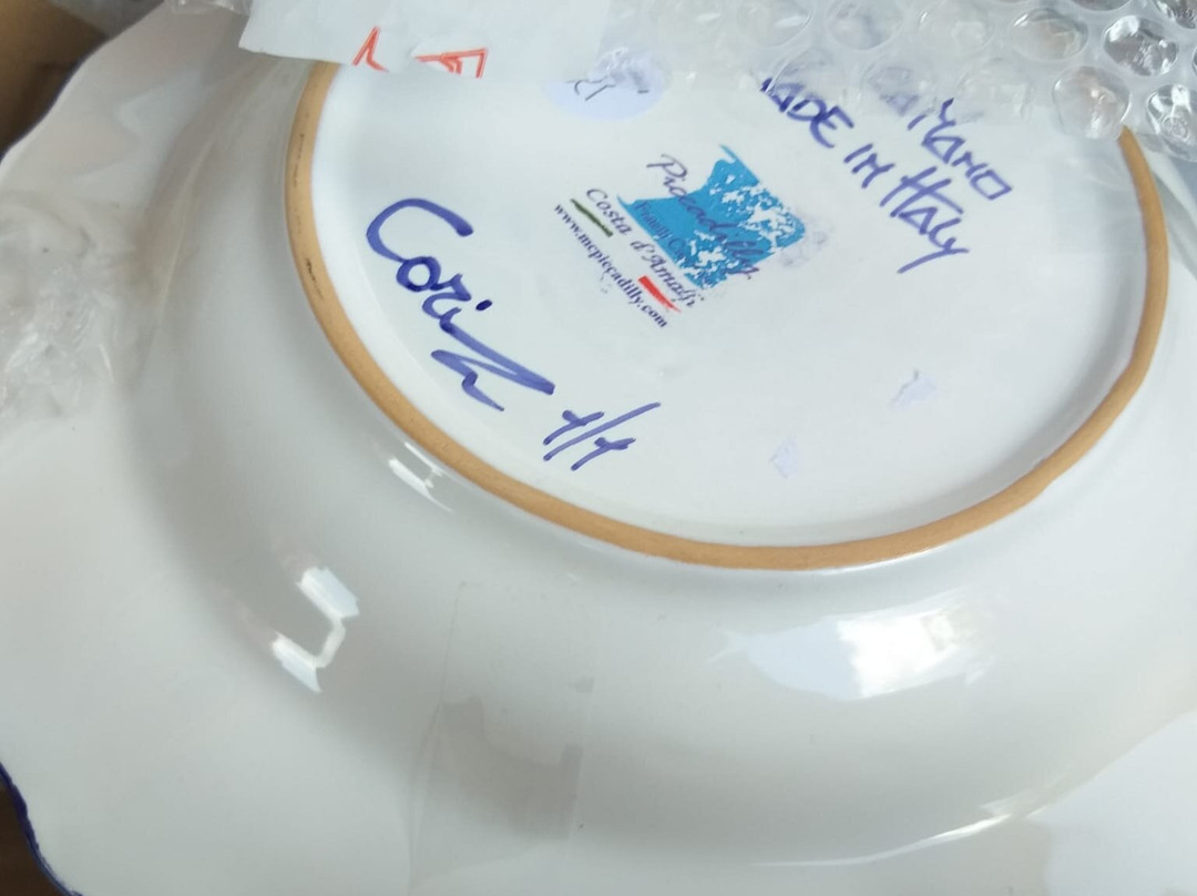 Piccadilly Ceramics-康加德马里尼必去景点