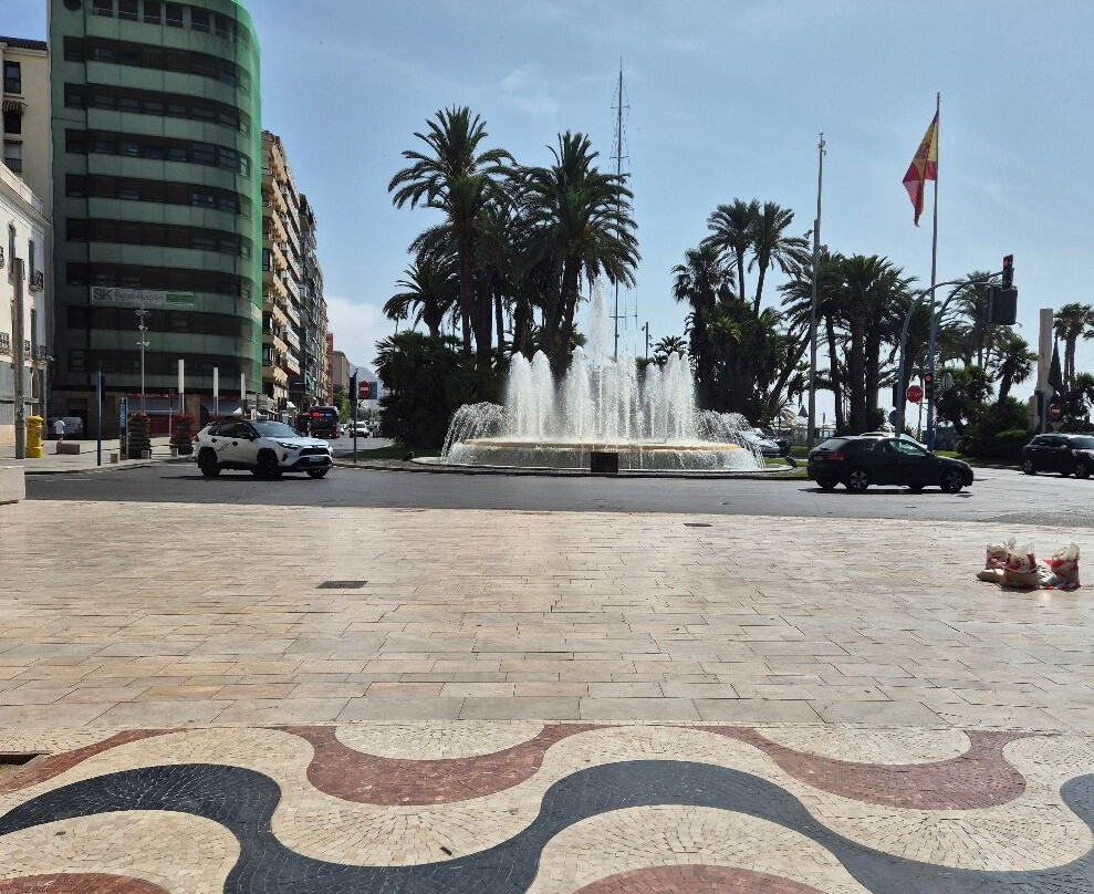 Plaça Porta del Mar-阿利坎特省必去景点