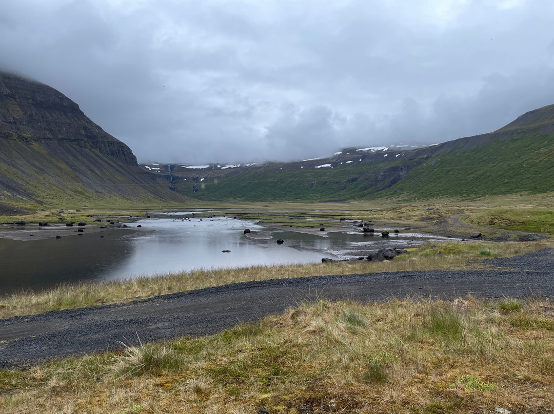 Valagil Waterfall-Sudavik必去景点
