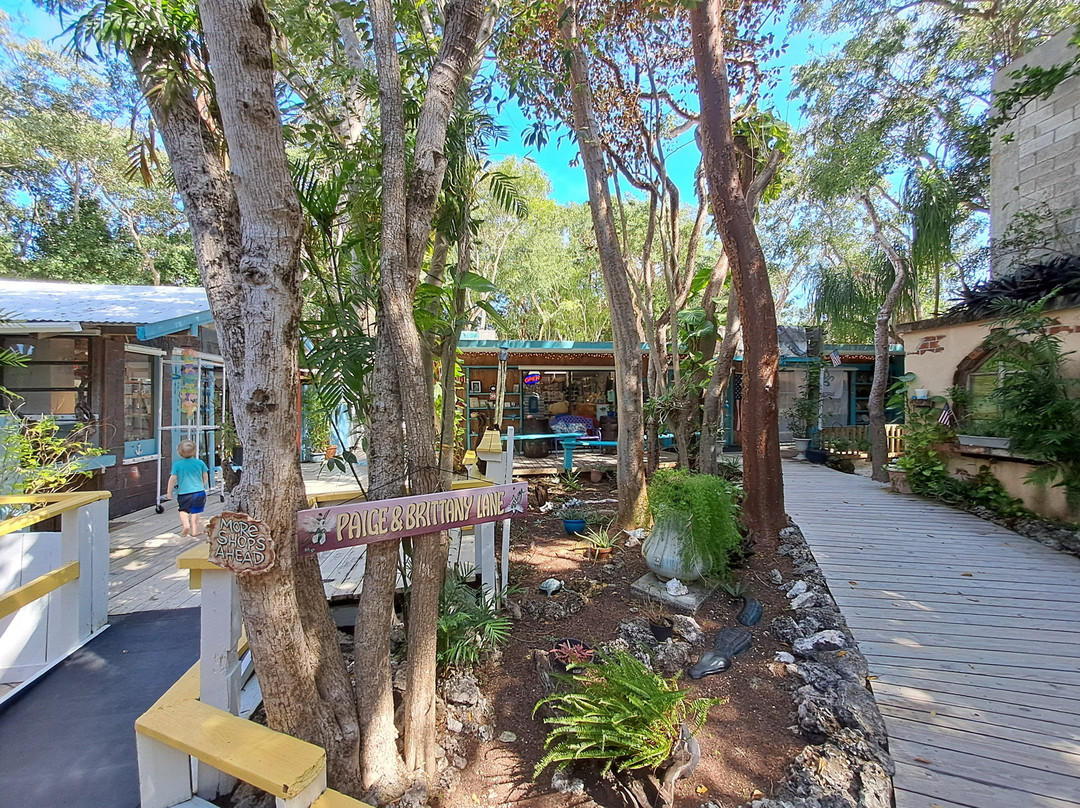 Rain Barrel Village-伊斯拉摩拉达必去景点