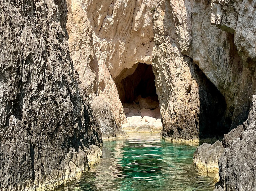 Porto Vromi Maries Cruises & Fun-Porto Vromi必去景点