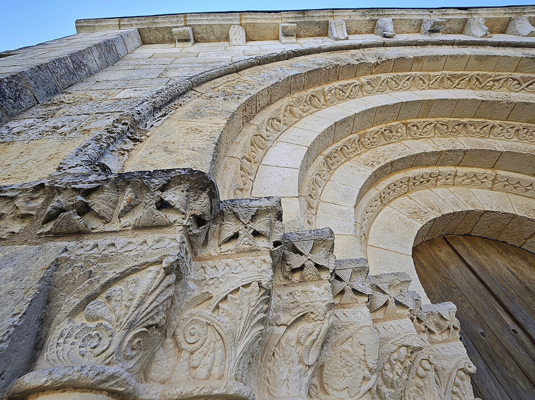Eglise Saint-pierre De Machennes-Mazerolles必去景点